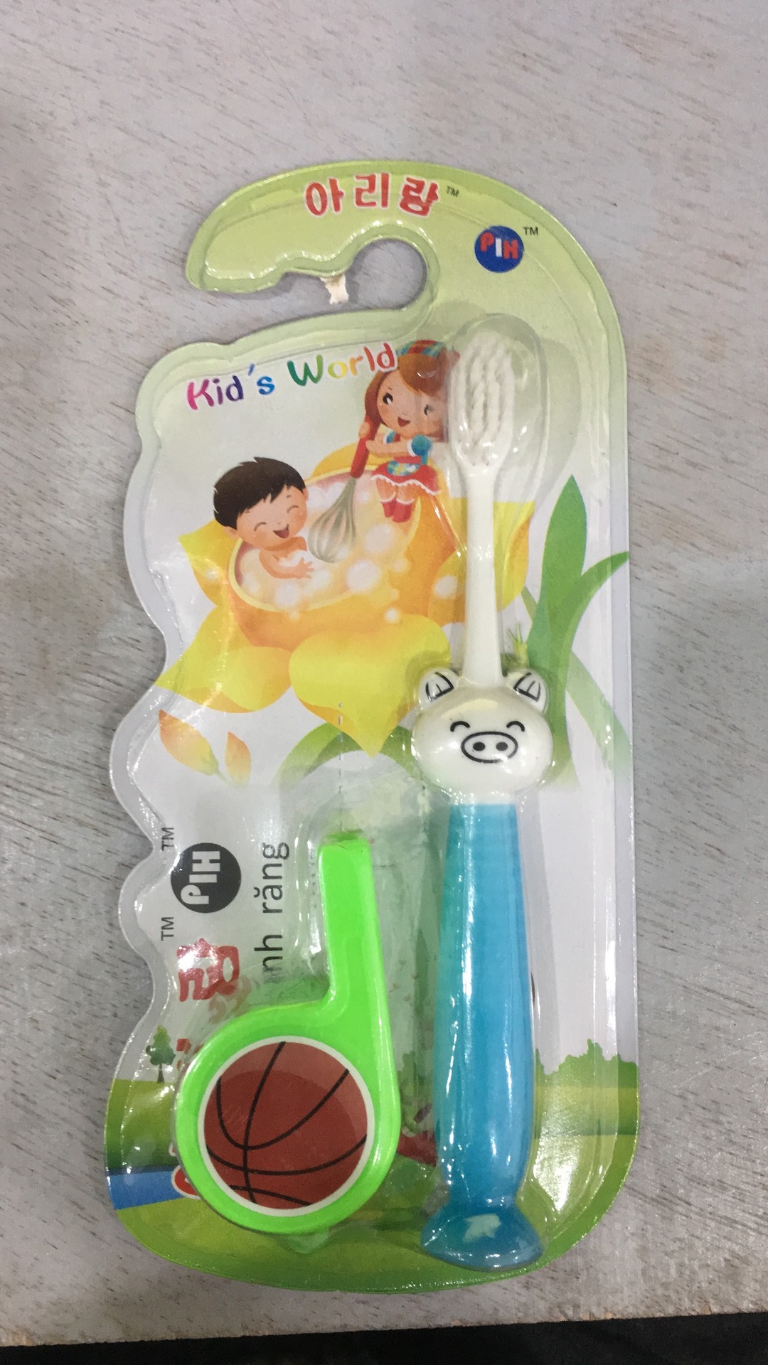 Bàn chải đánh răng kèm đồ chơi TE