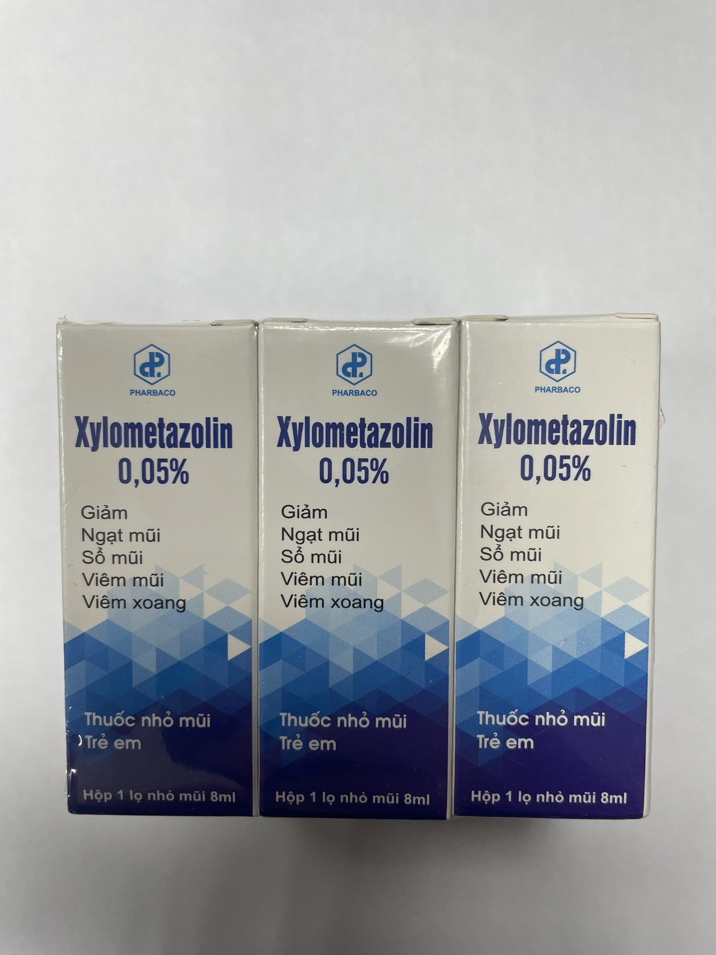 Nhỏ Mũi Trẻ Em Xylometazolin 0,05% Pharbaco ( H/8ml) Date 11/2025